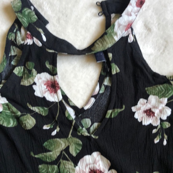 🦅Like New! AE Dress. - Picture 2 of 4